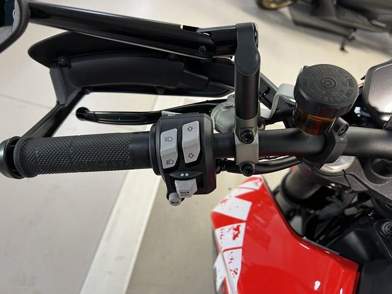 HYPERMOTARD 950