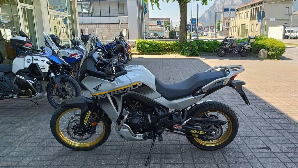 TRANSALP 750