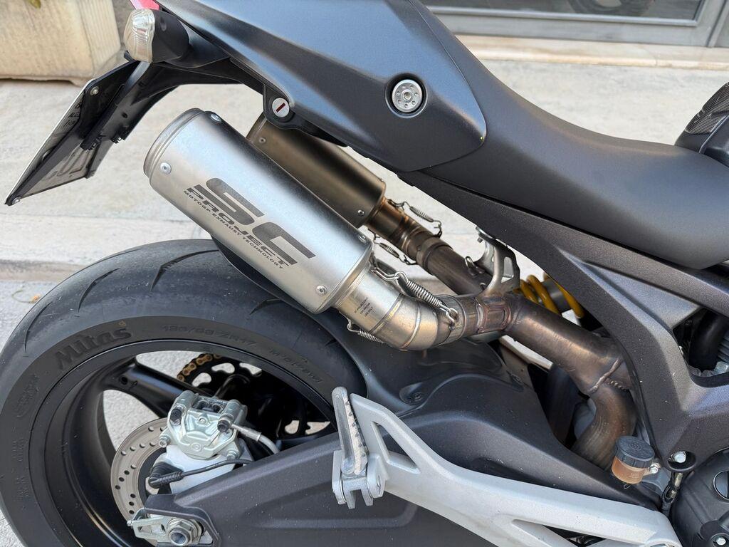 MONSTER 696