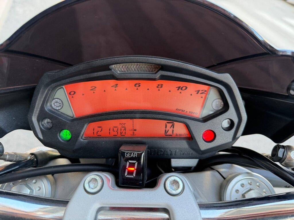 MONSTER 696