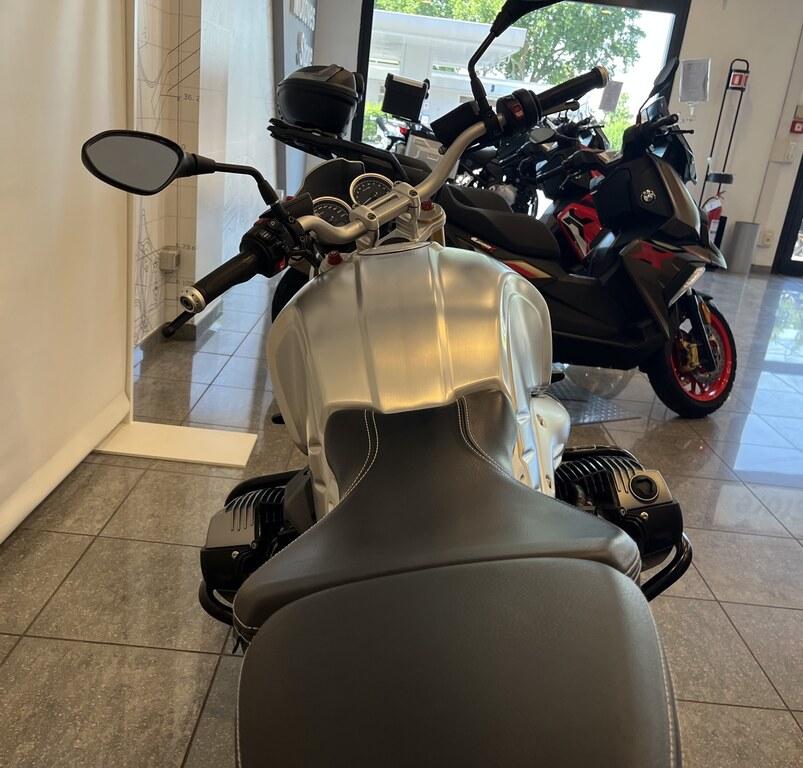 R 1200