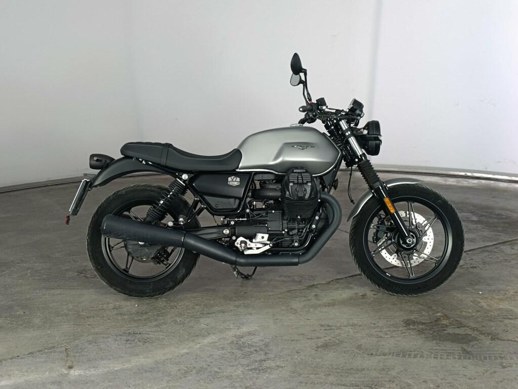 V7 850