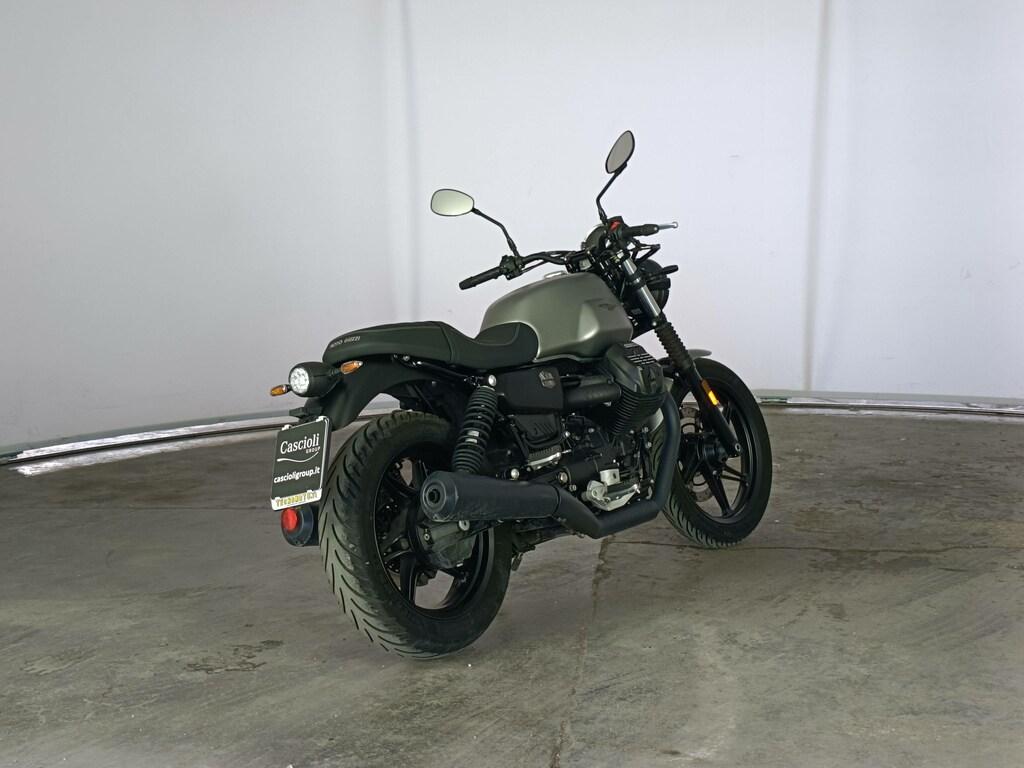 V7 850