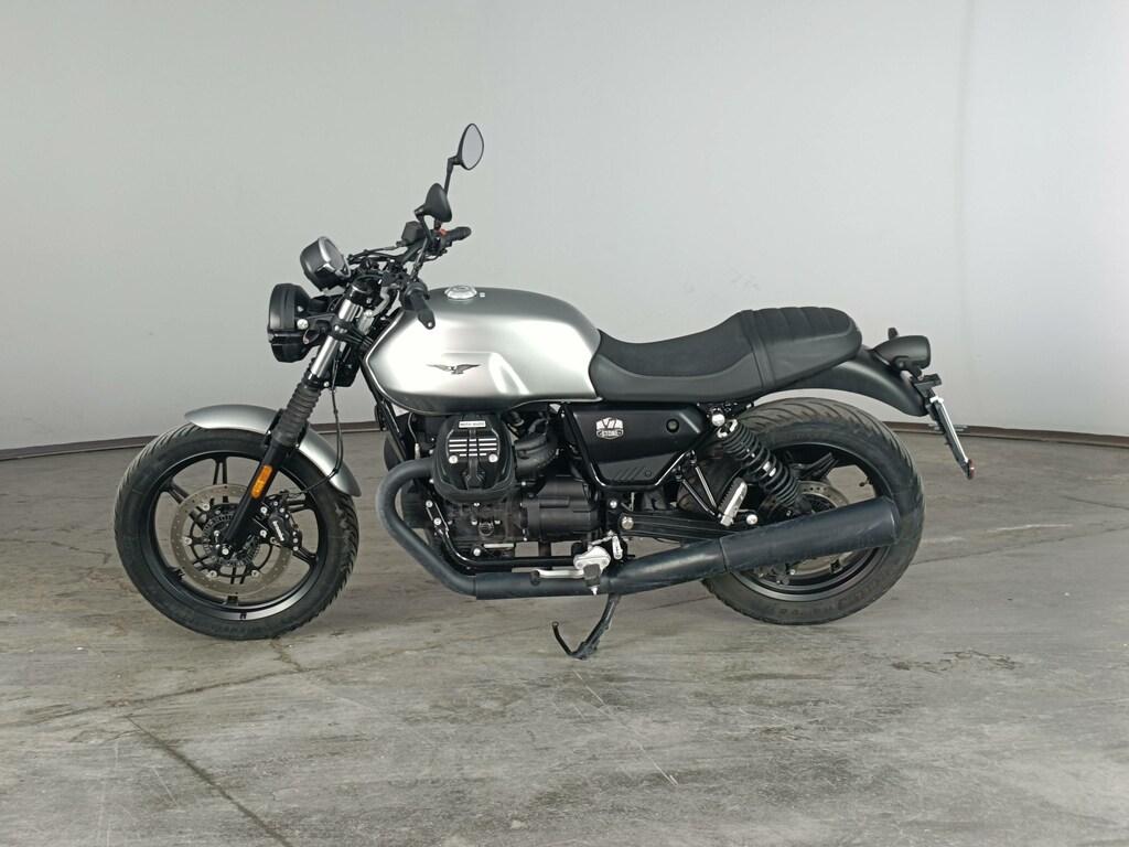 V7 850