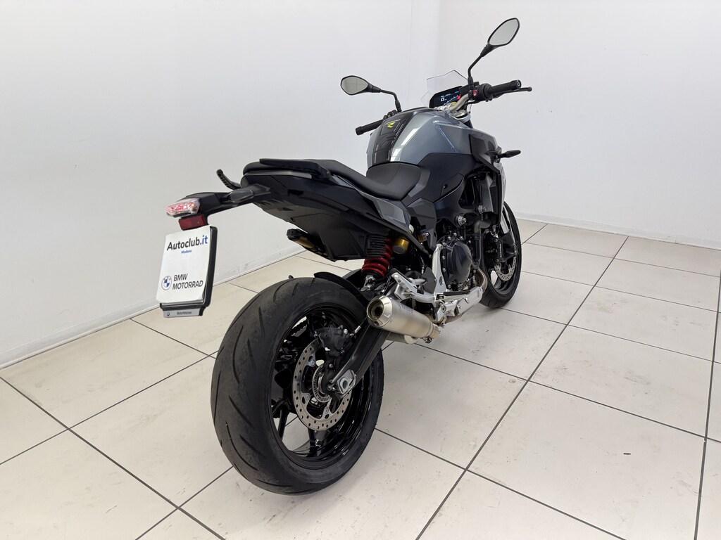 F 900 R