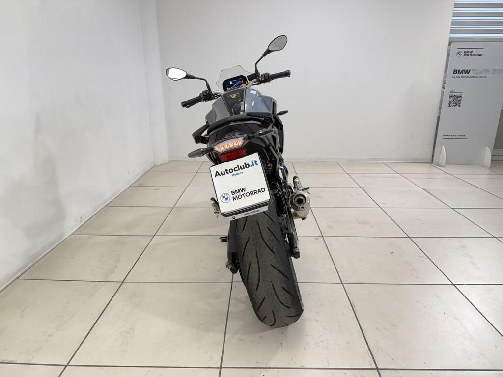 F 900 R