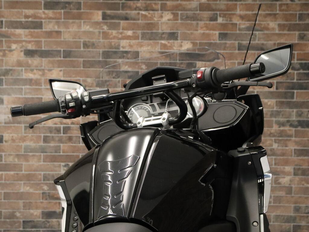 K 1600 B