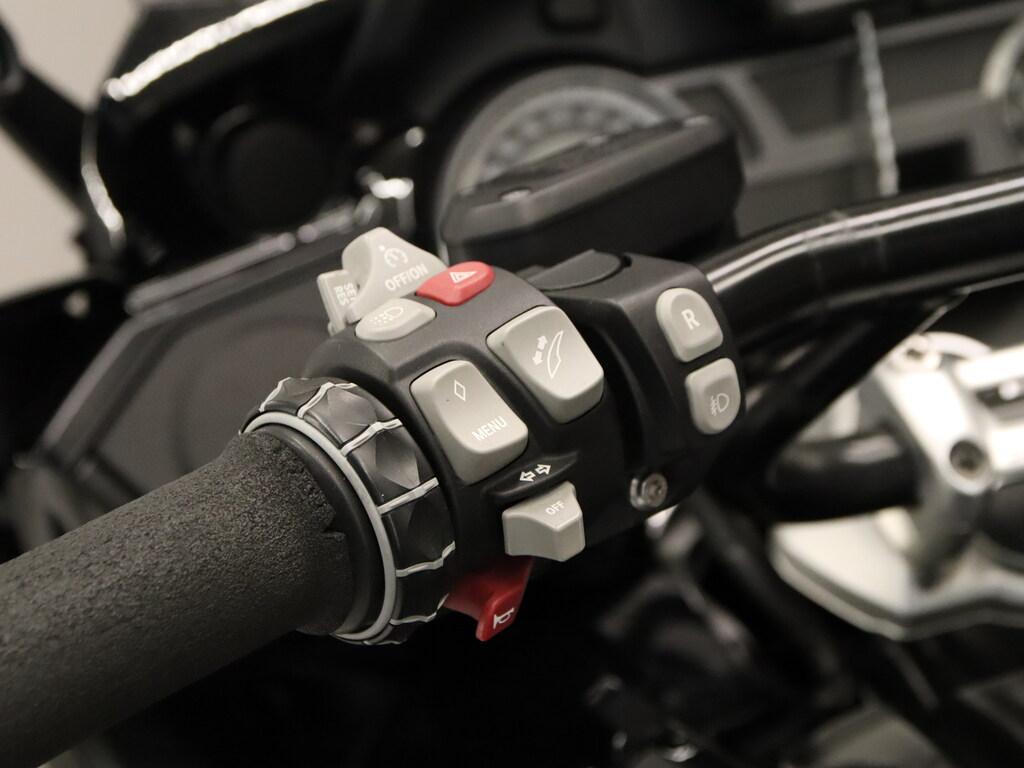 K 1600 B