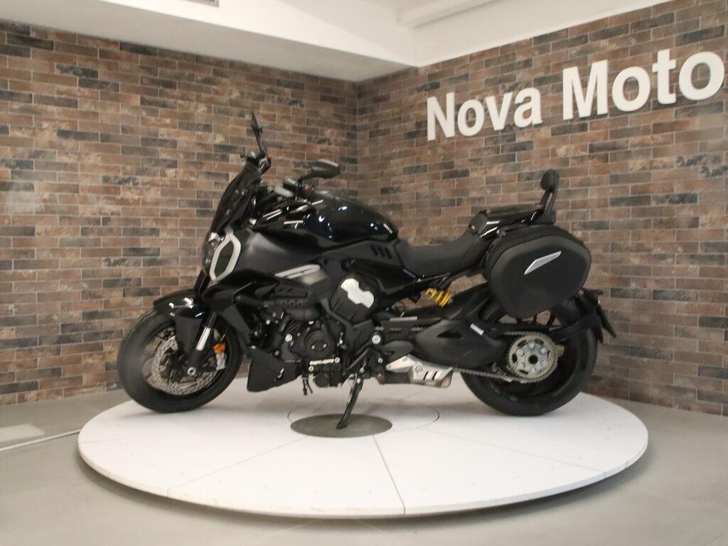 DIAVEL V4