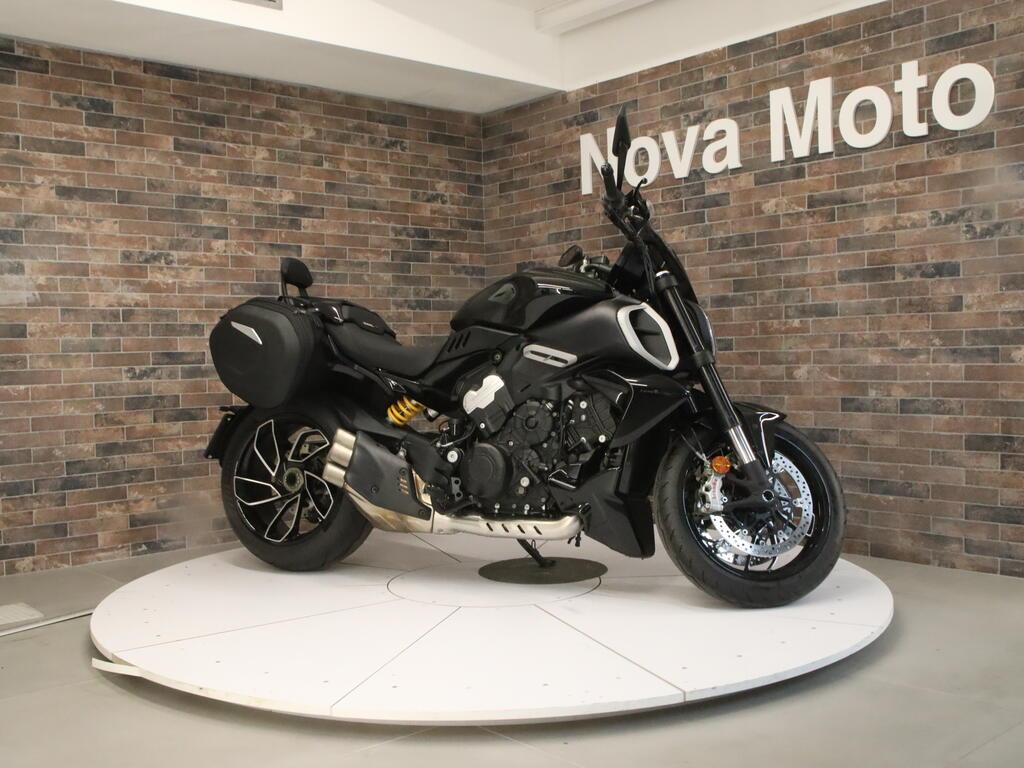 DIAVEL V4