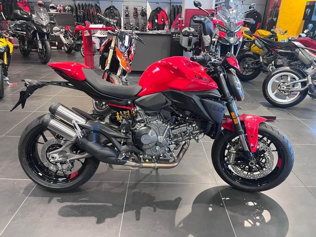 MONSTER V2 890