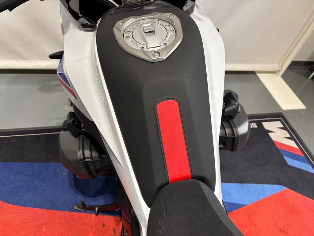 R 1300 RS