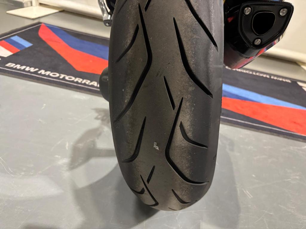 R 1300 RS