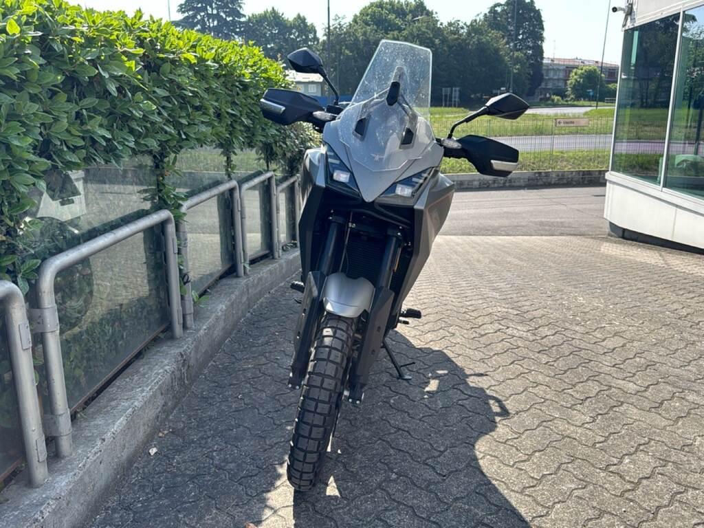 X CAPE 650