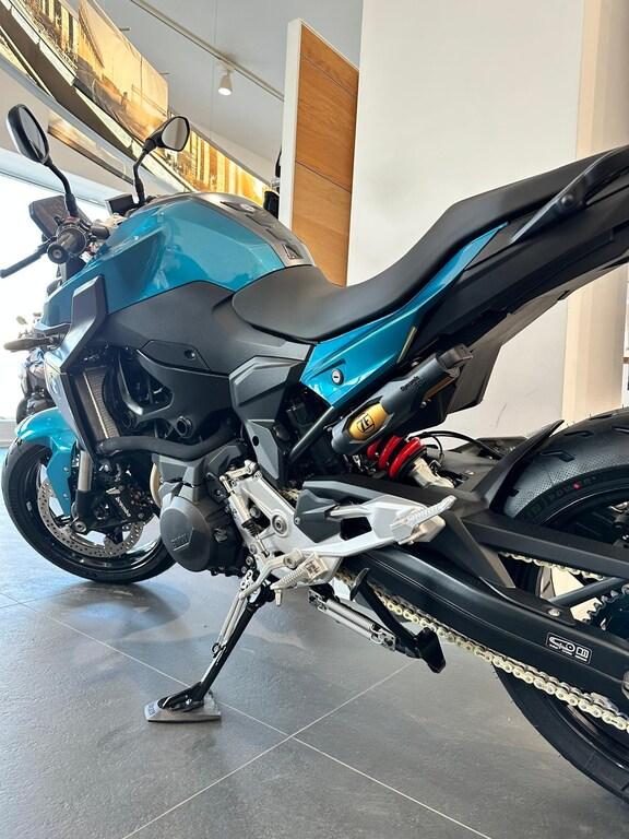 F 900 R