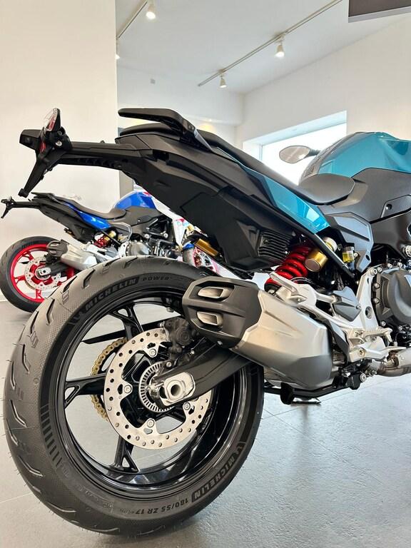 F 900 R