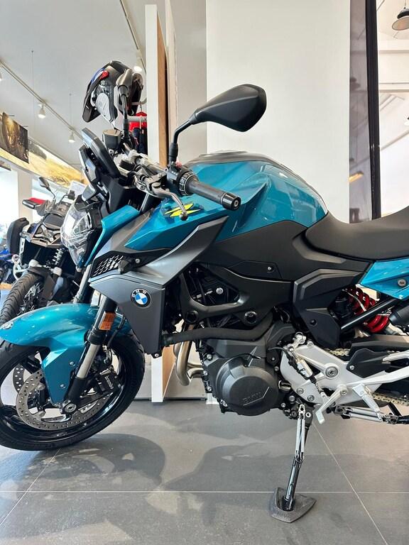 F 900 R