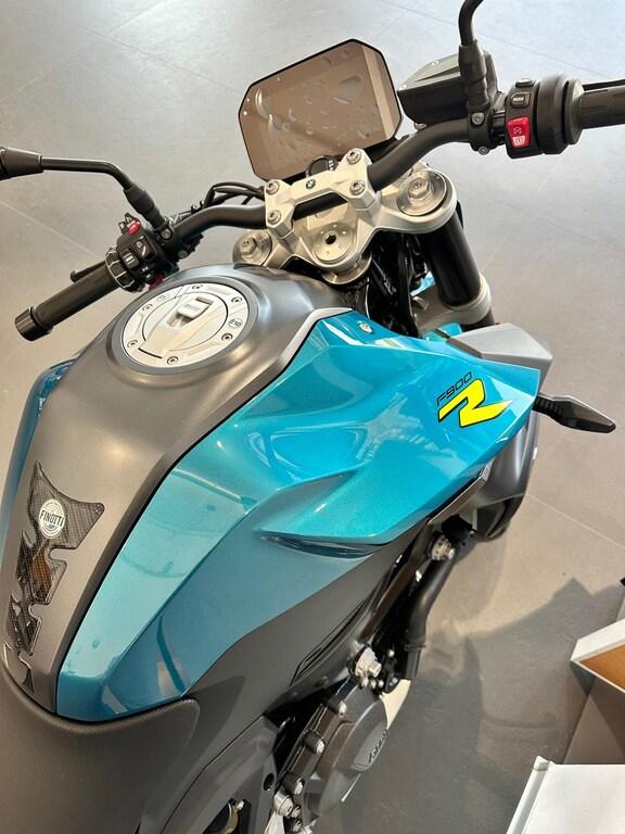 F 900 R