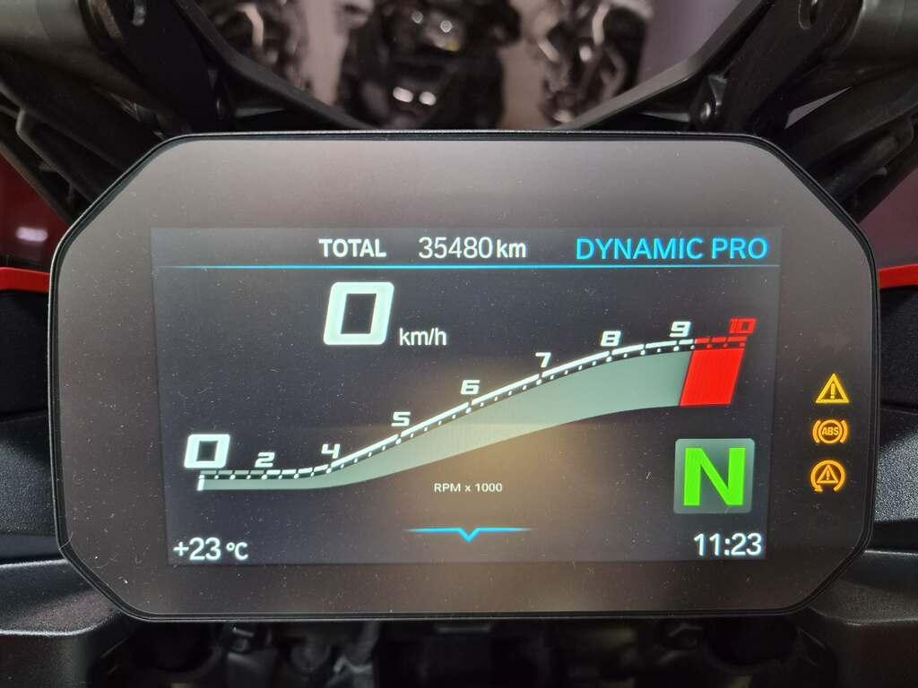 F 900 XR