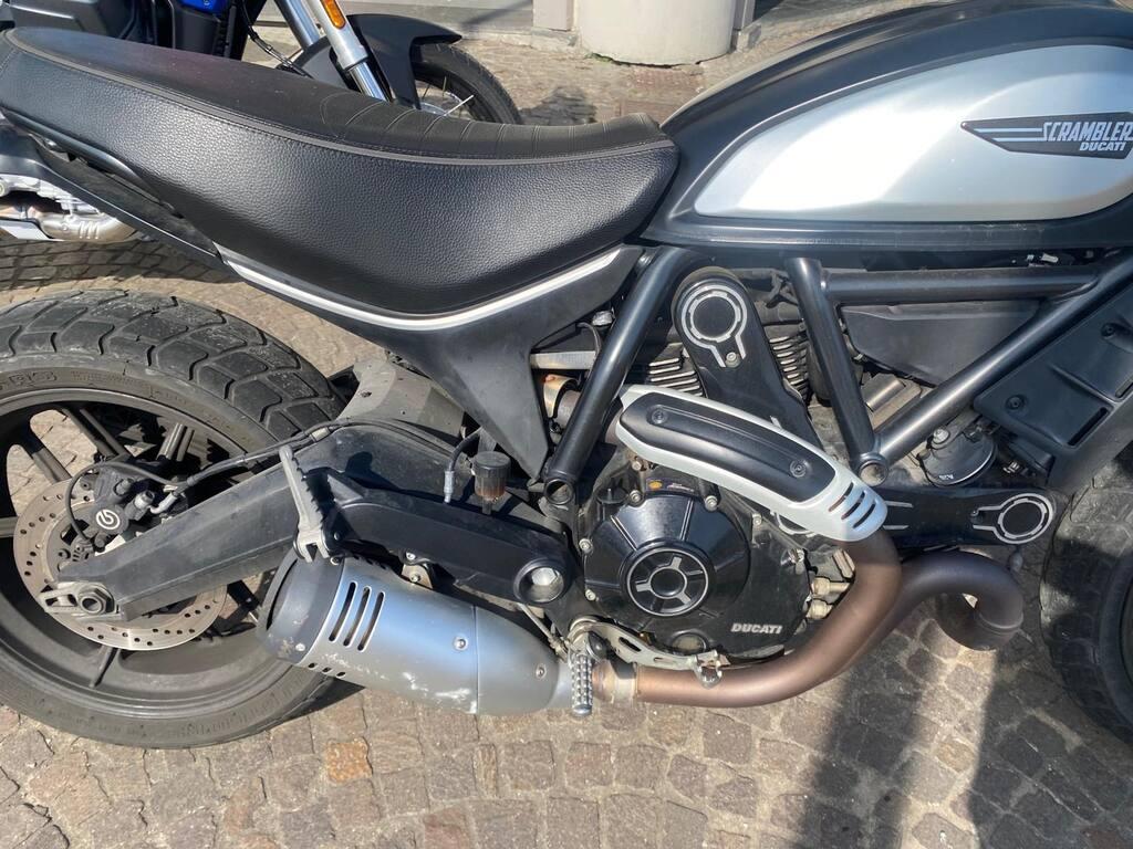 SCRAMBLER 800