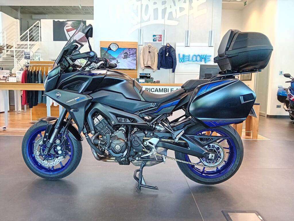 TRACER 900