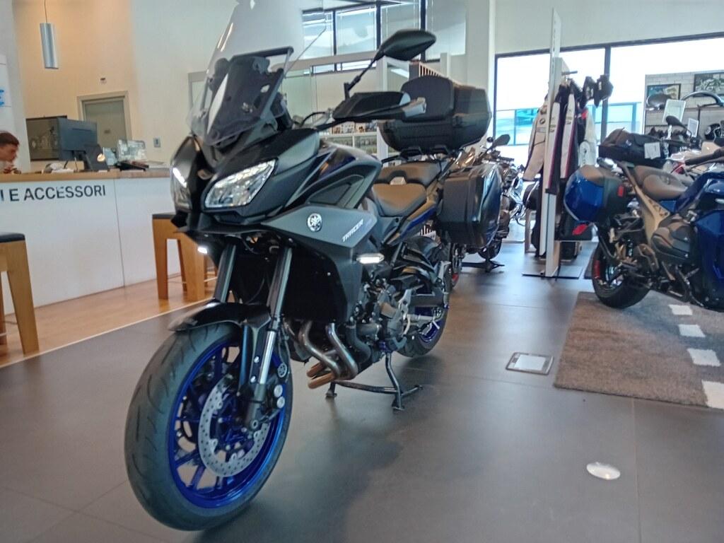 TRACER 900