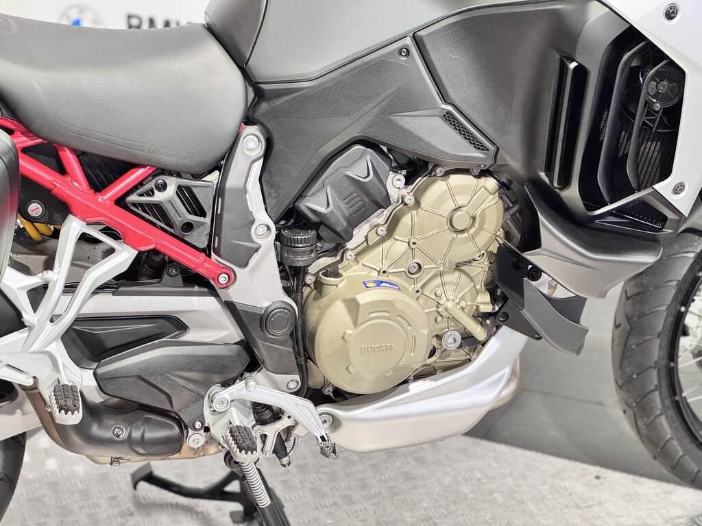MULTISTRADA V4