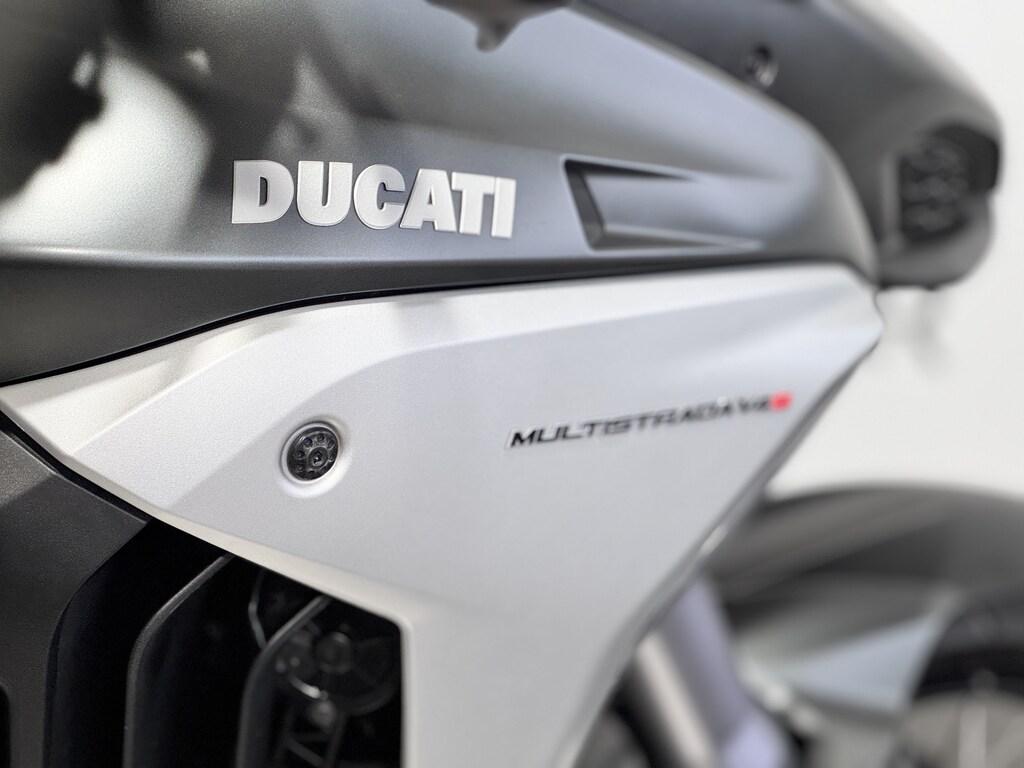 MULTISTRADA V4