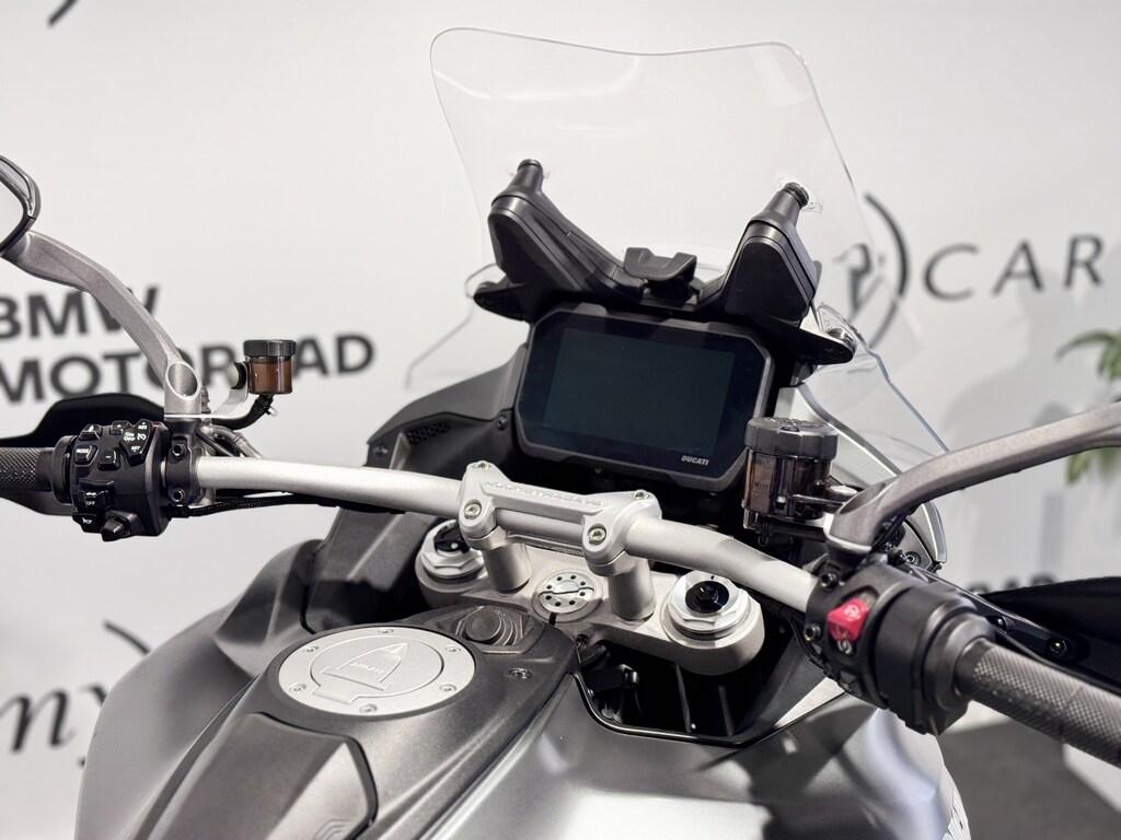 MULTISTRADA V4