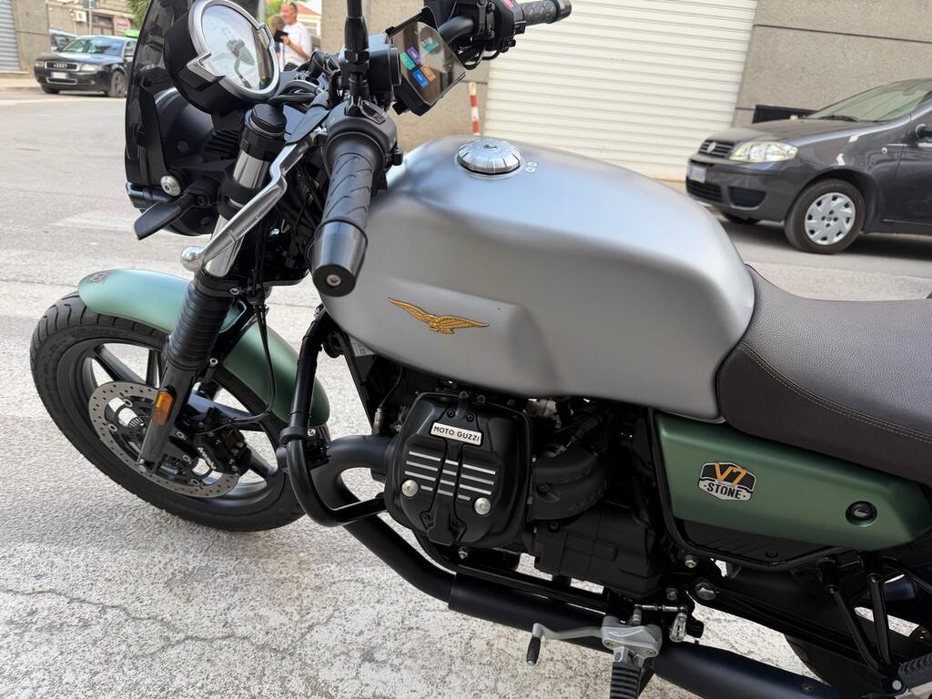 V7 850