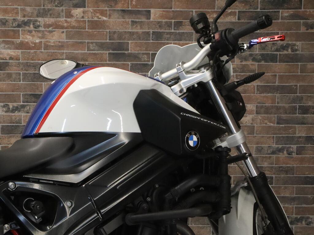 F 800 R