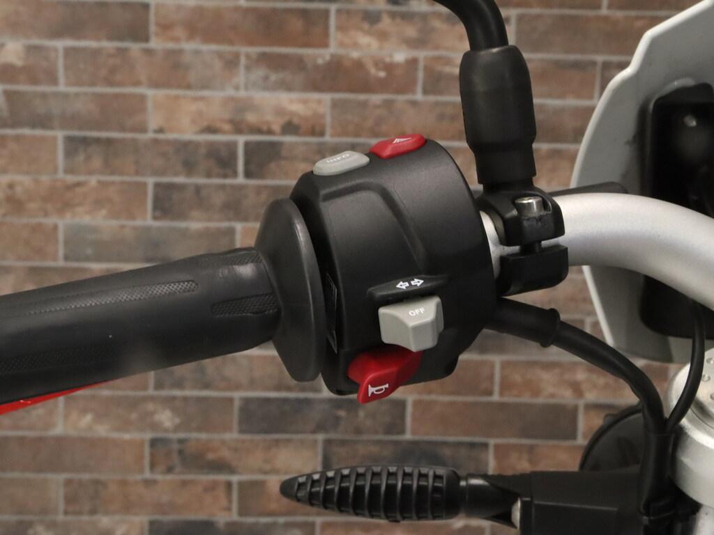 F 800 R