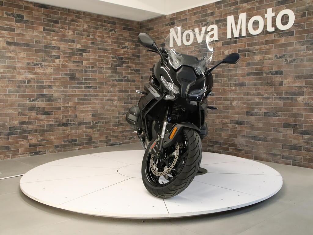 R 1300 RS