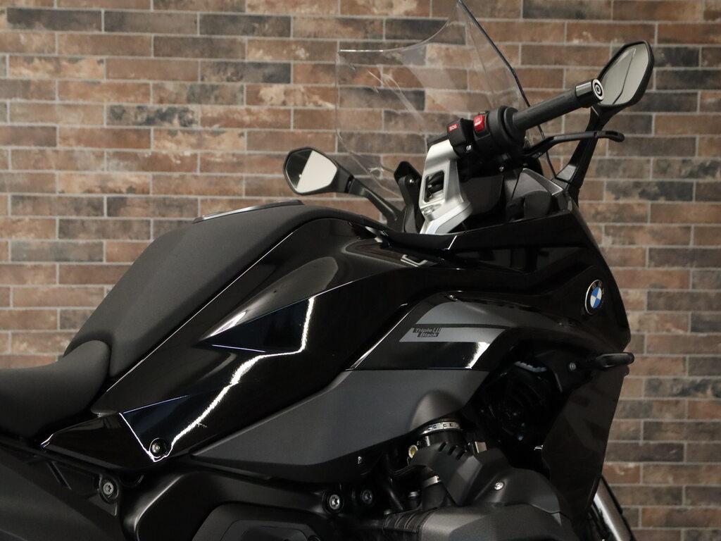 R 1300 RS
