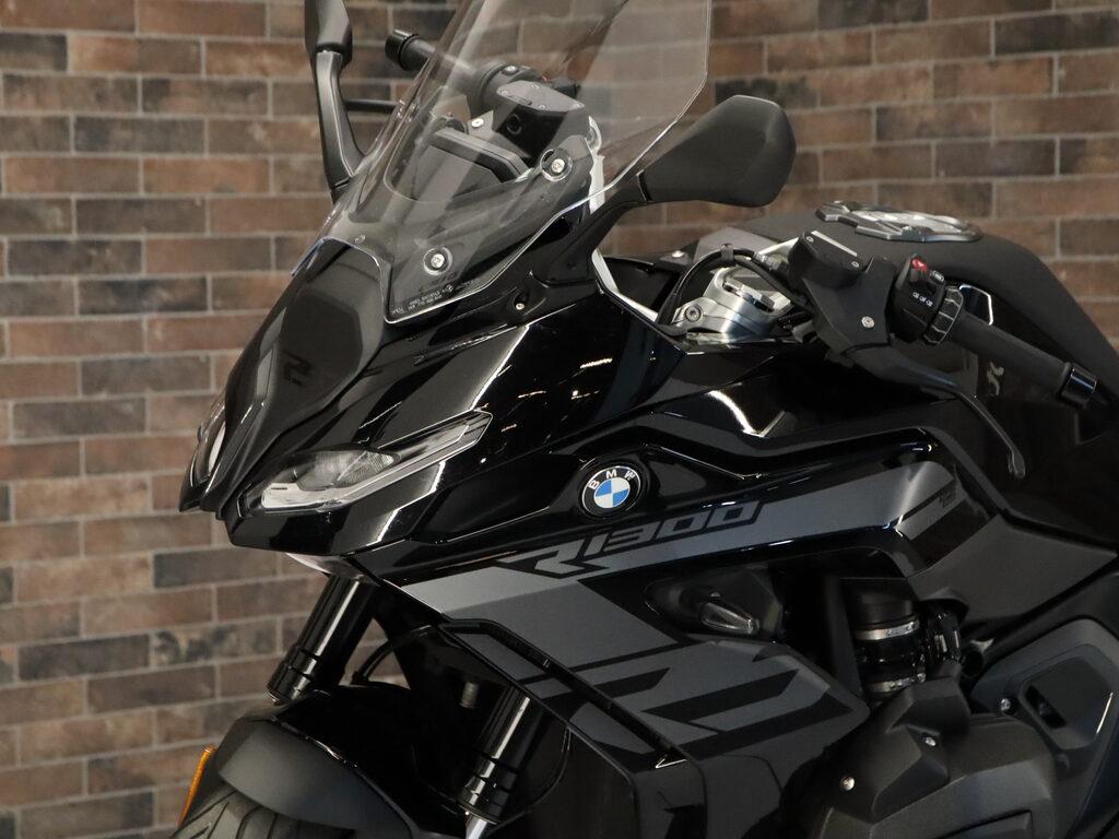 R 1300 RS