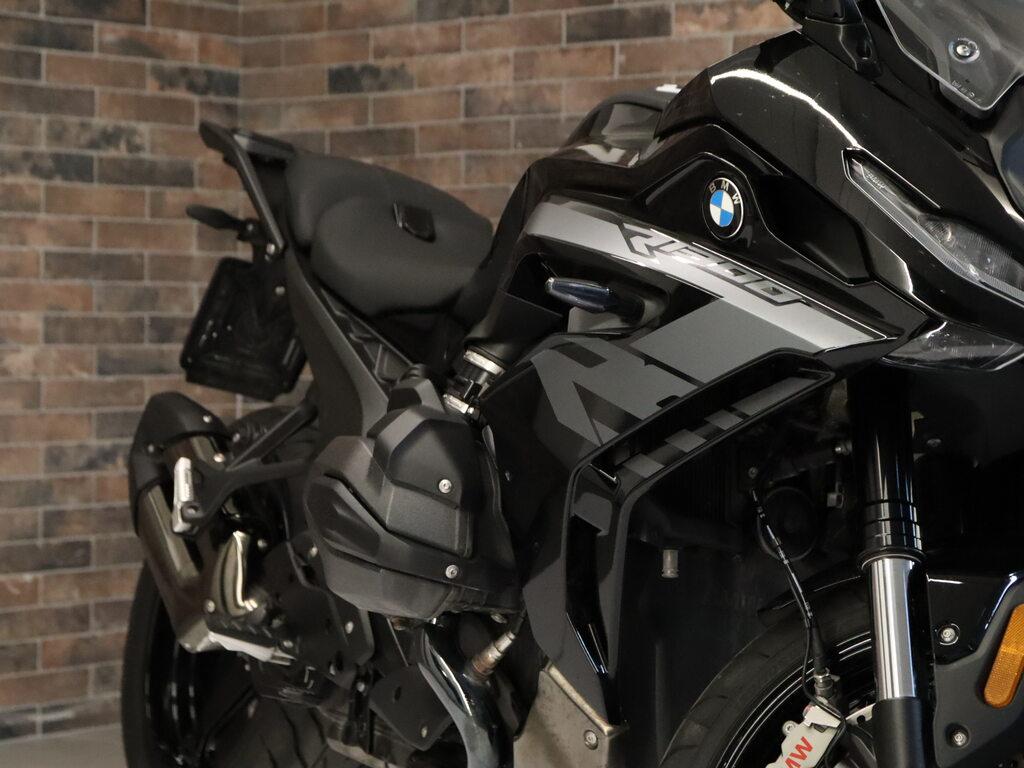 R 1300 RS