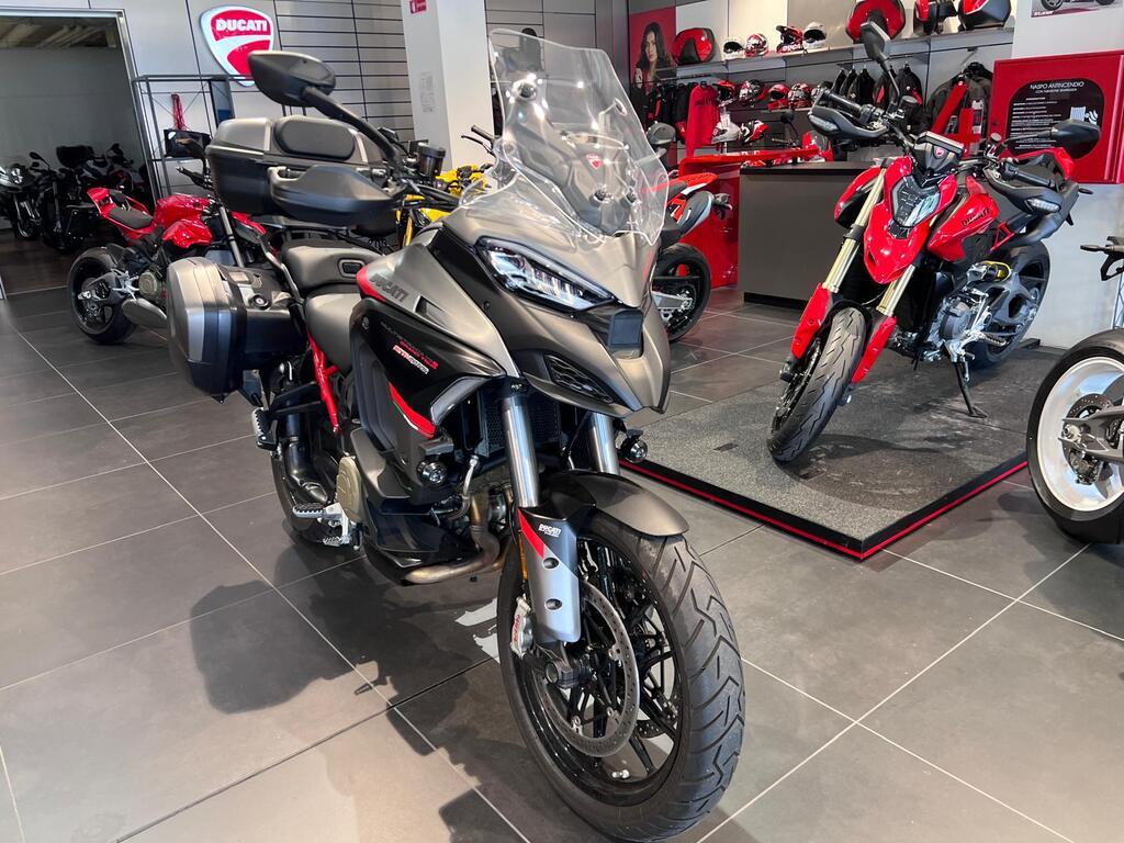 MULTISTRADA V4