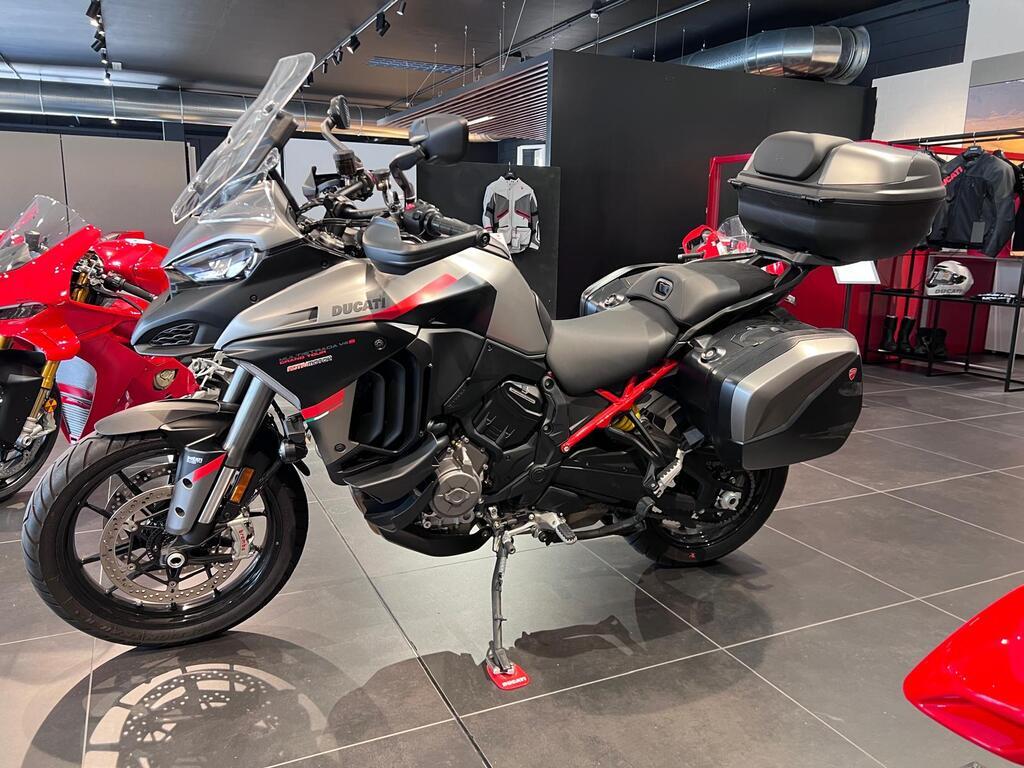 MULTISTRADA V4