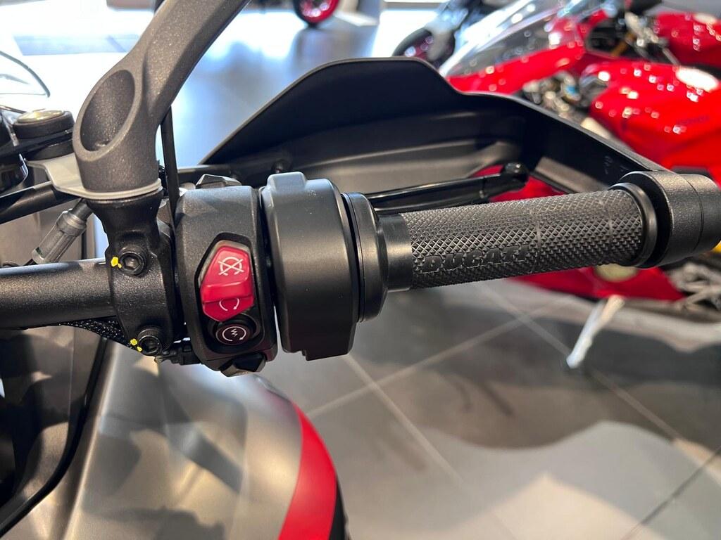 MULTISTRADA V4