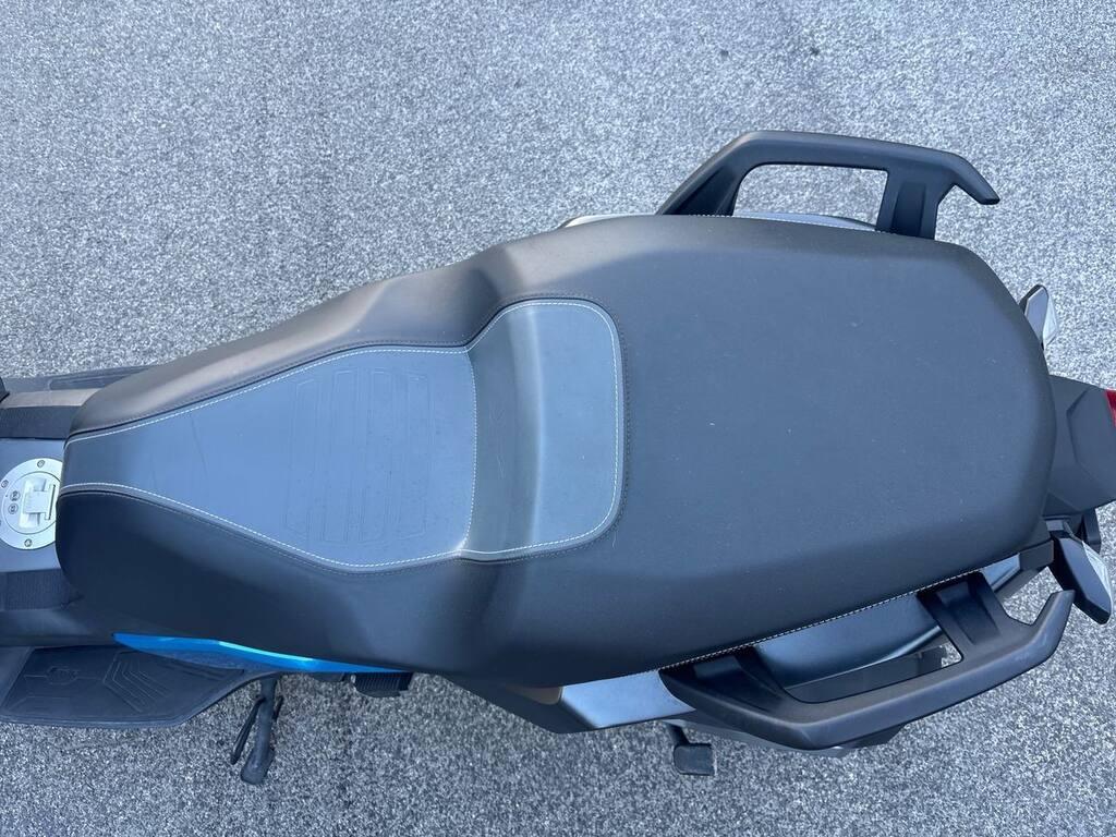 C 400 X