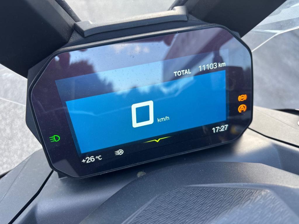 C 400 X