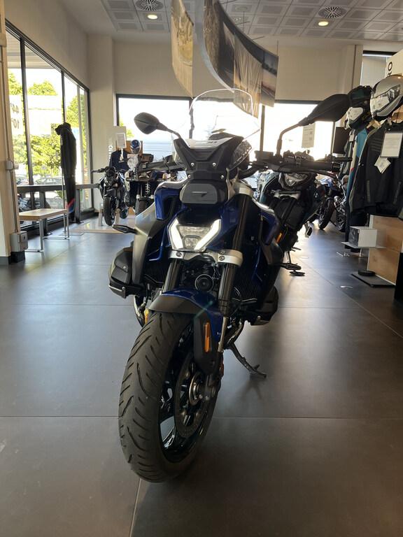 R 1300 R