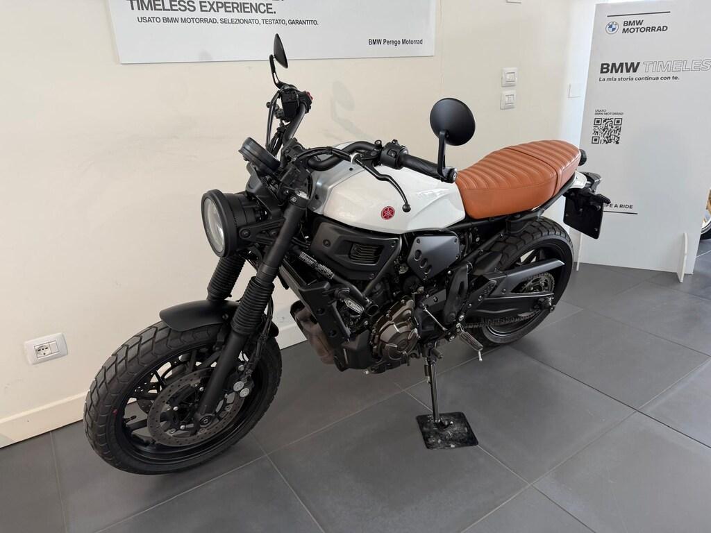 XSR 700