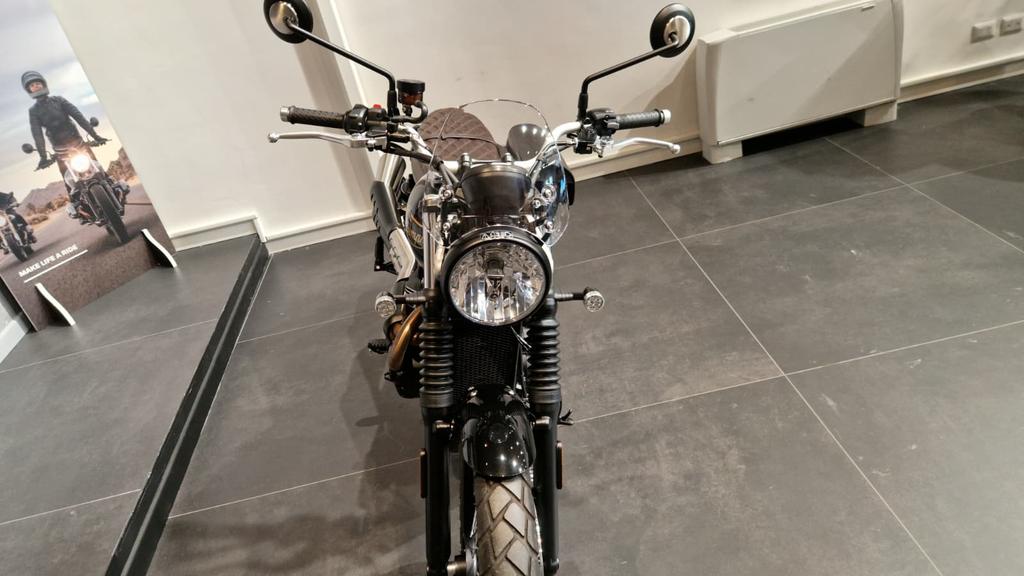 SCRAMBLER 900
