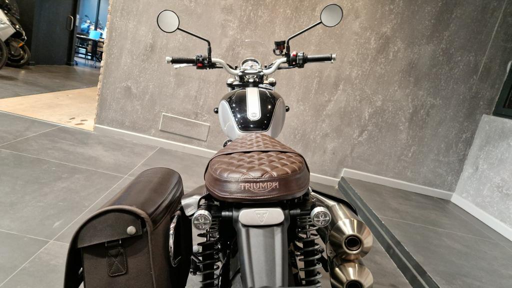 SCRAMBLER 900