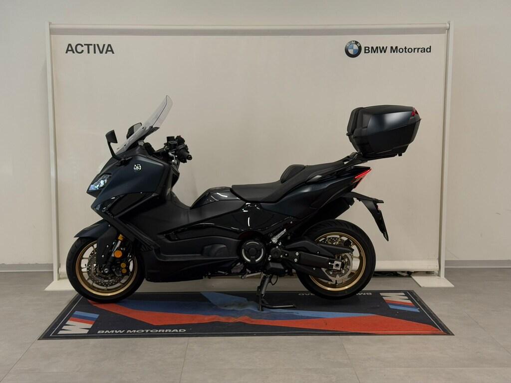 T-MAX 560
