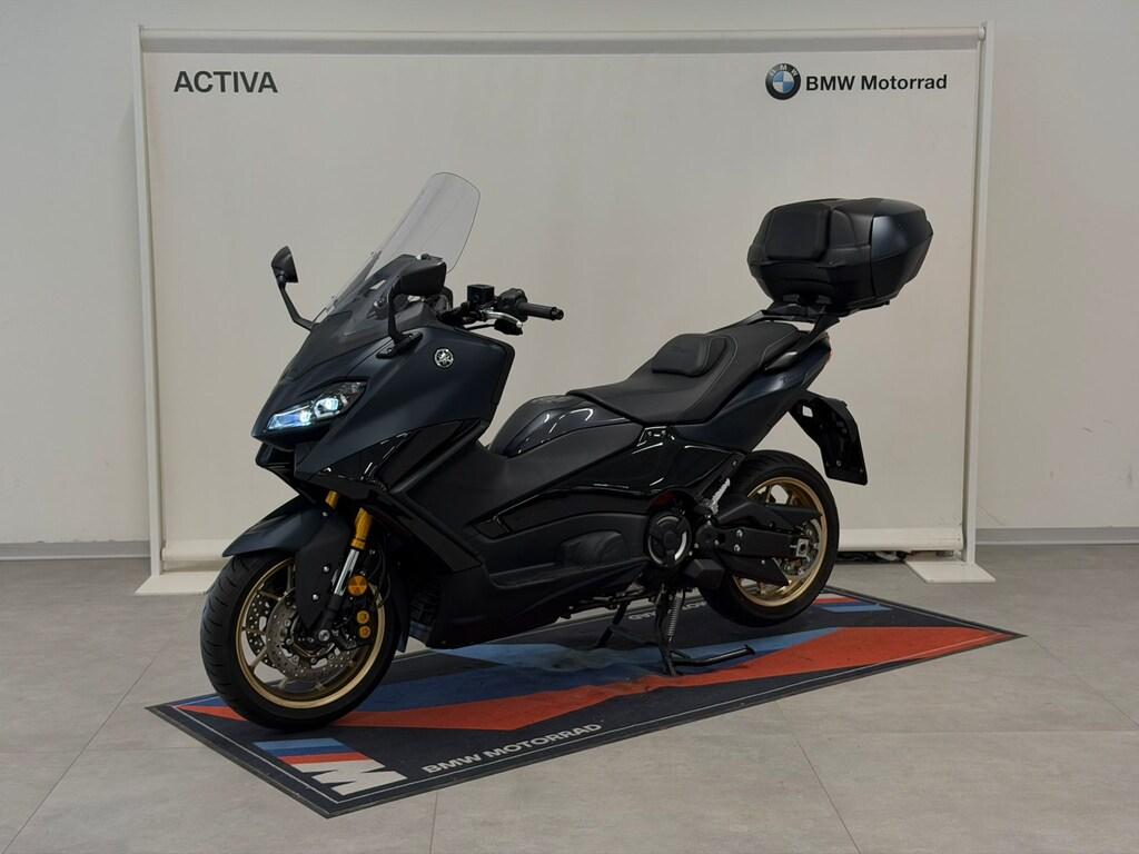 T-MAX 560