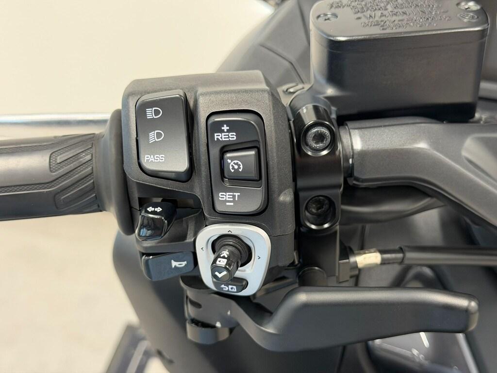 T-MAX 560