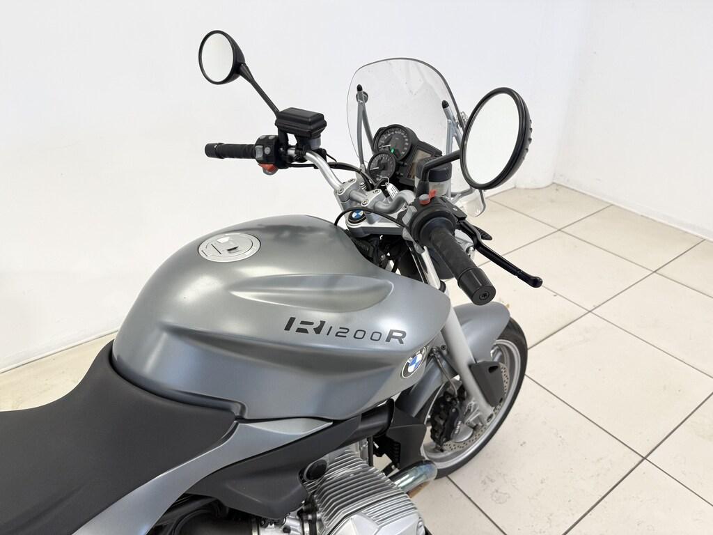 R 1200 R