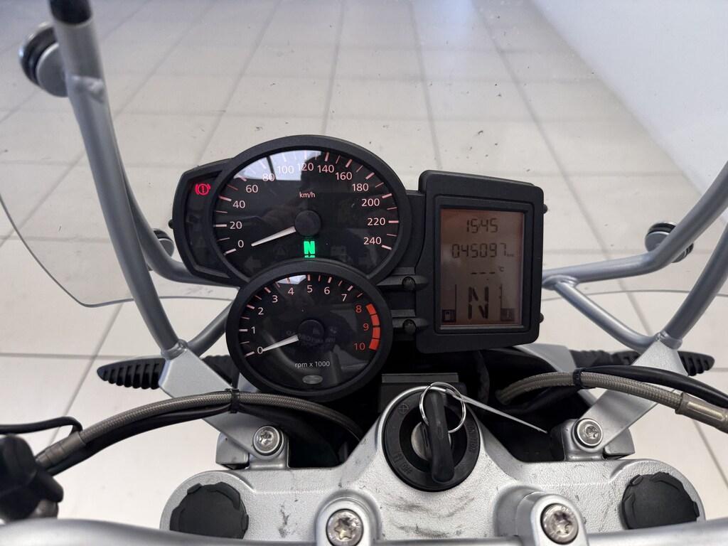 R 1200 R